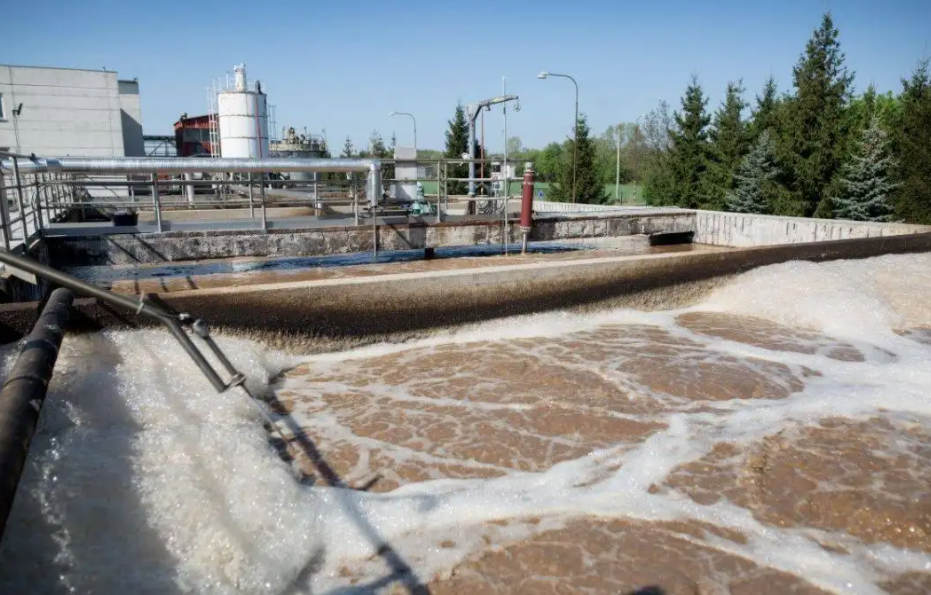 （圖：廢水處理消泡劑使用場景）