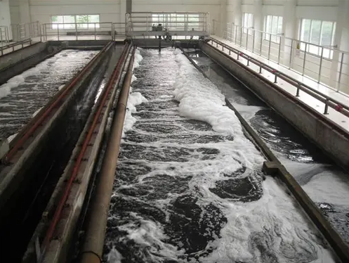 （圖：污水處理池泡沫現(xiàn)場(chǎng)）