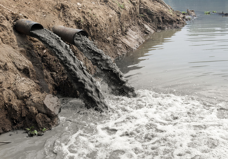 （圖：曝氣池污水泡沫）