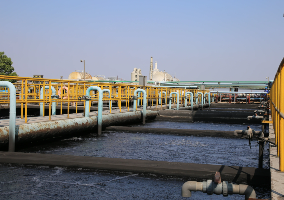 （圖：制藥廠污水）